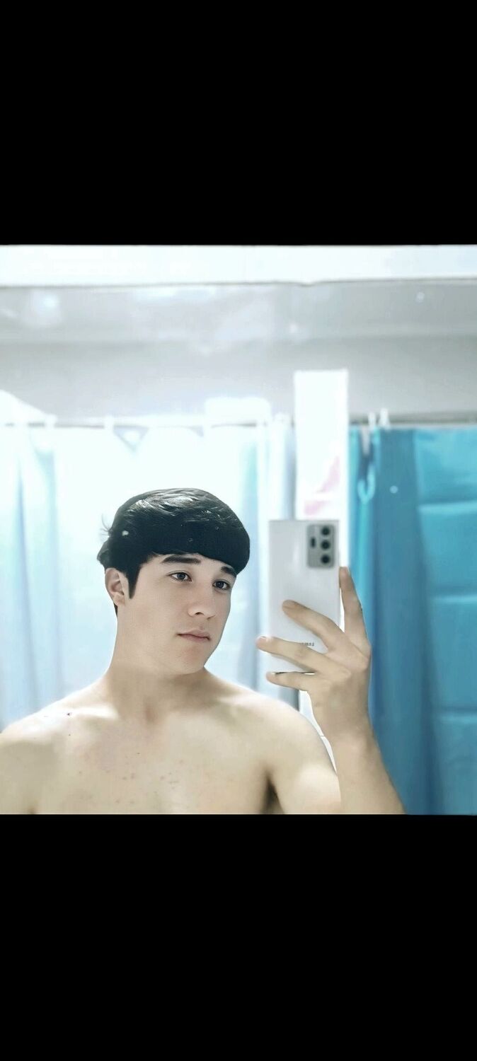  ,   A L E Y, 19 ,   ,   