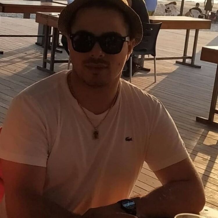  19033231  , 28 ,    