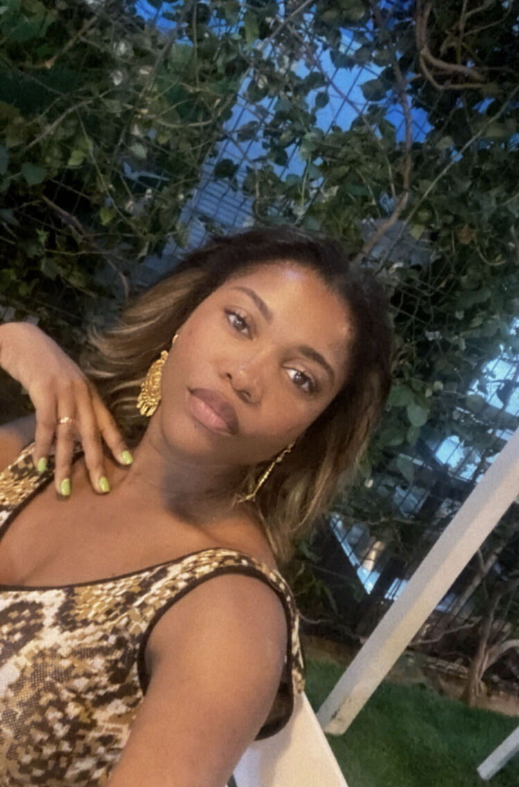  37283241  Helga, 36 ,    