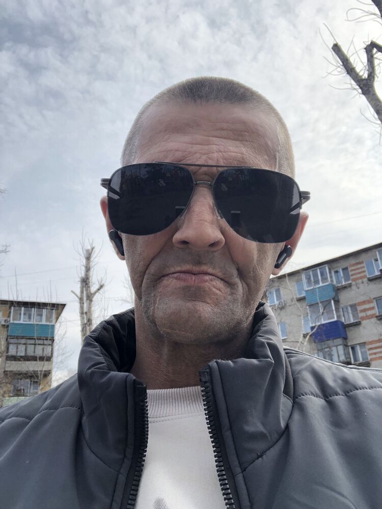  ,   Maxim, 48 ,   ,   , 