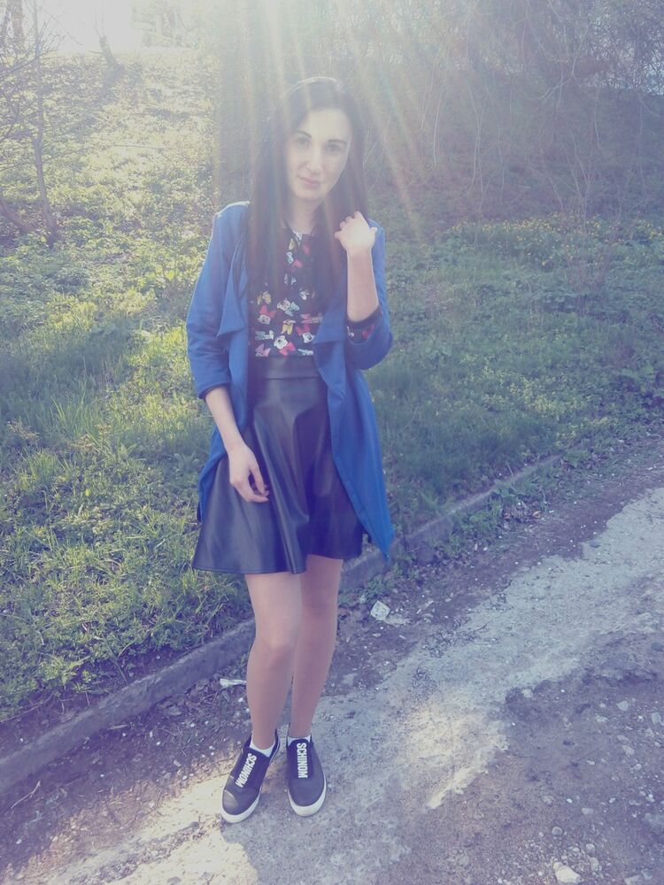  ,   Nika, 27 ,   