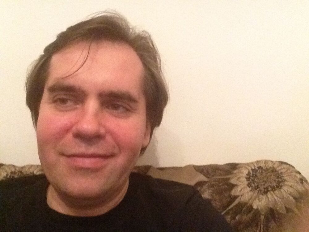  11690531  Andrei, 44 ,    