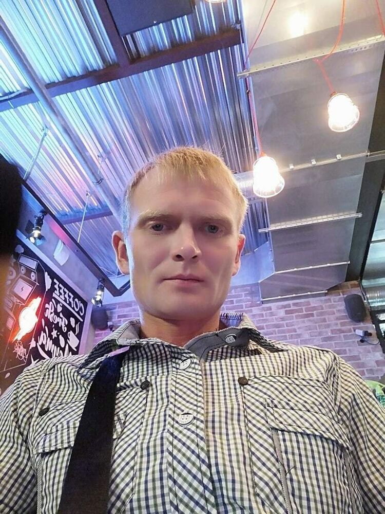  45046471  Artem, 37 ,    -