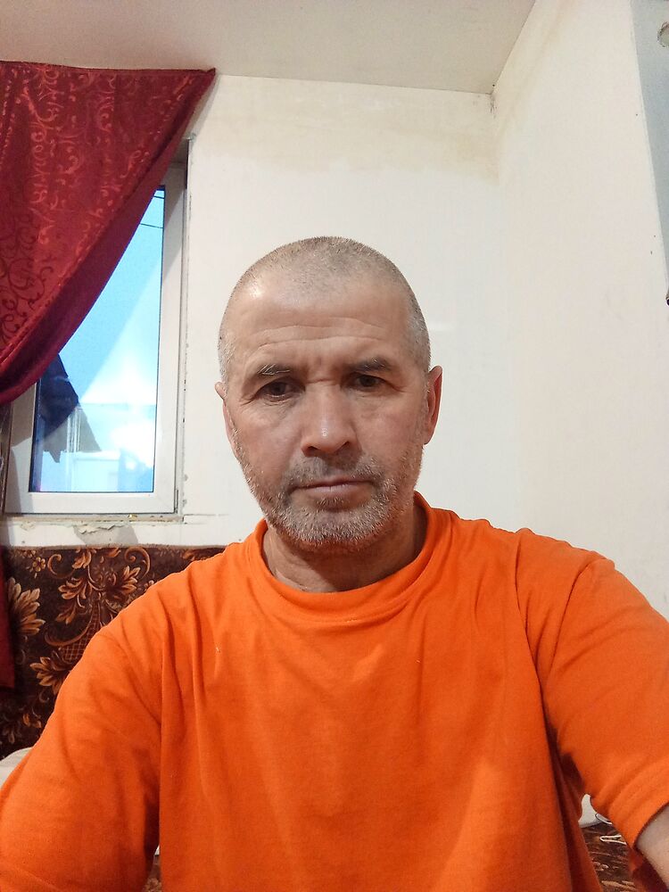  Utopia,   Farhod, 53 ,   ,   