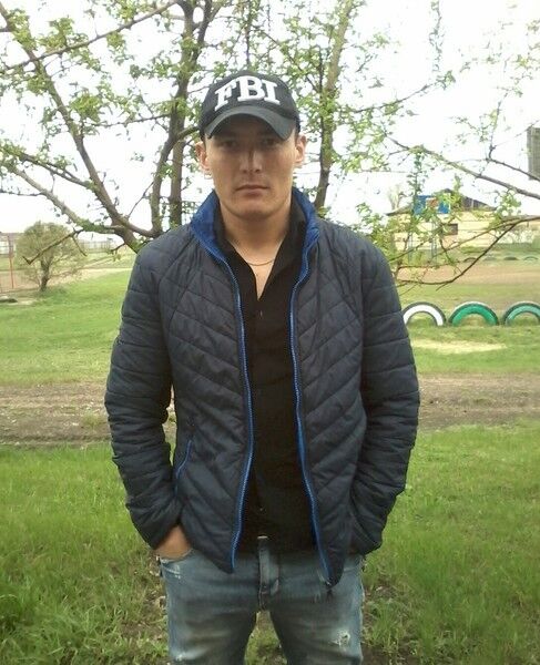  ,   Denis, 32 ,   
