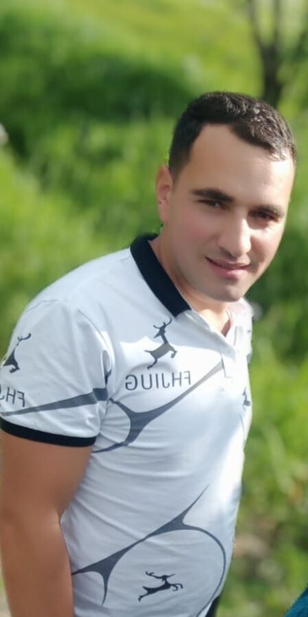  43950581  Armen, 25 ,    