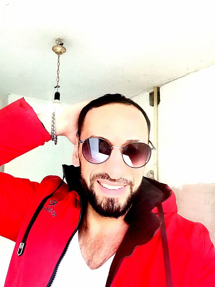  38925421  Gaybi, 47 ,    