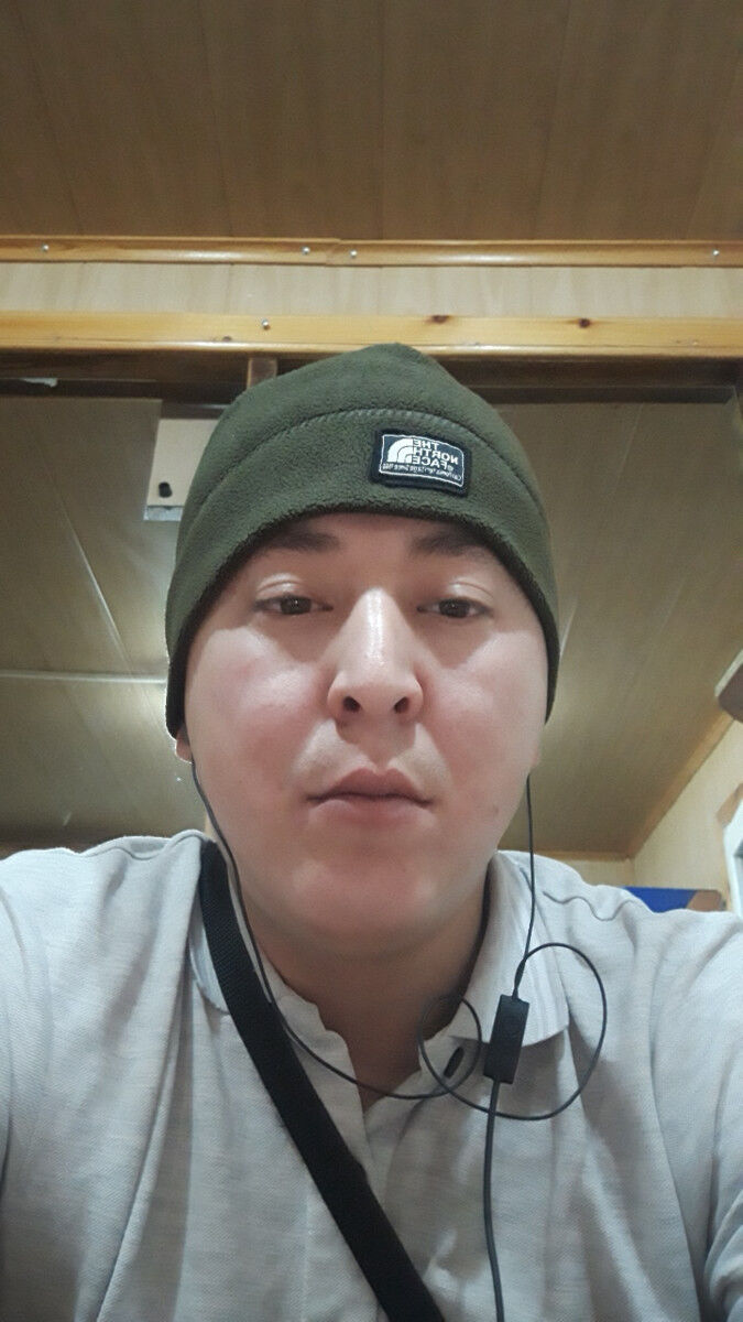  18859471  Adilbek, 32 ,    