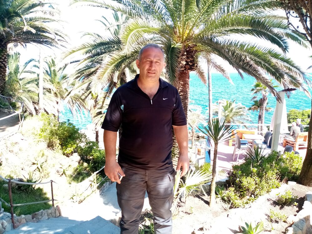  23944821  Boris, 51 ,    Barcelona