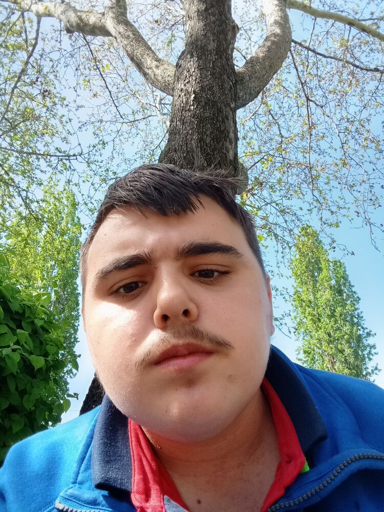  51030491  Todor, 21 ,    Grude