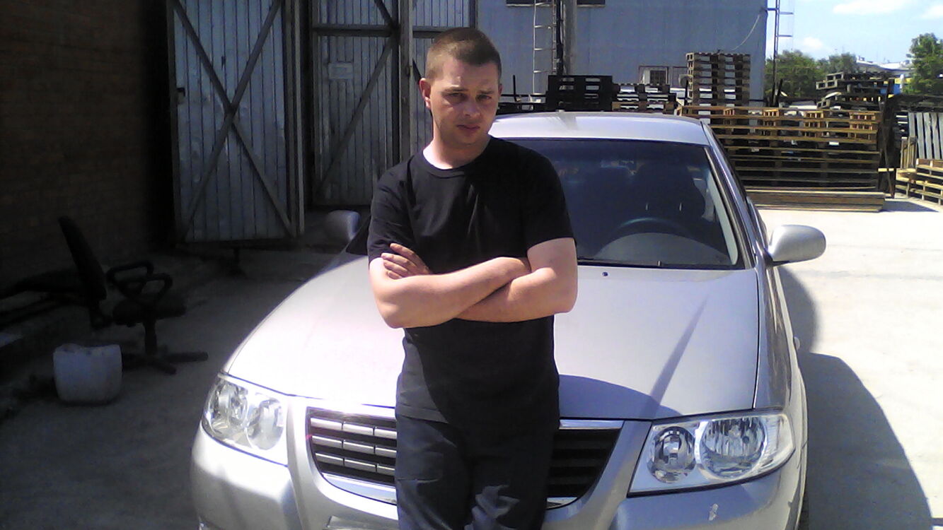  24816471  Ivan, 41 ,    