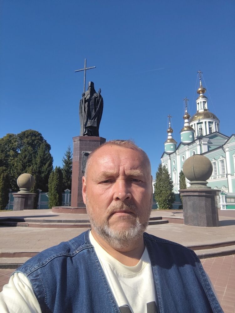   ,   Alexander, 48 ,   ,   