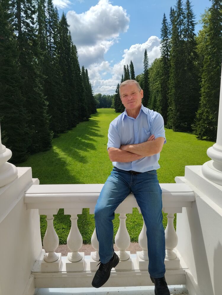  52973521  , 62 ,    -