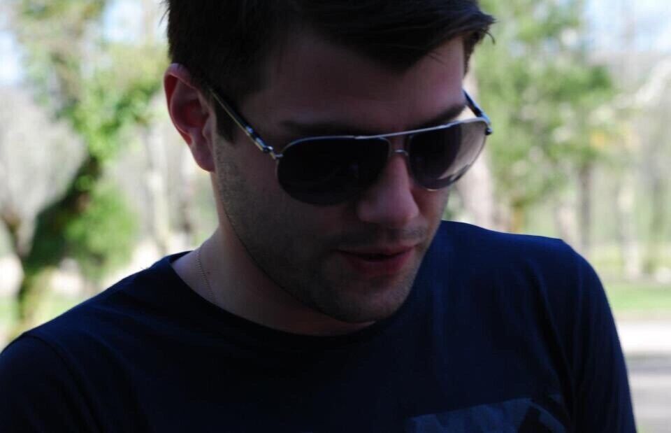  52889761  Nik, 35 ,    
