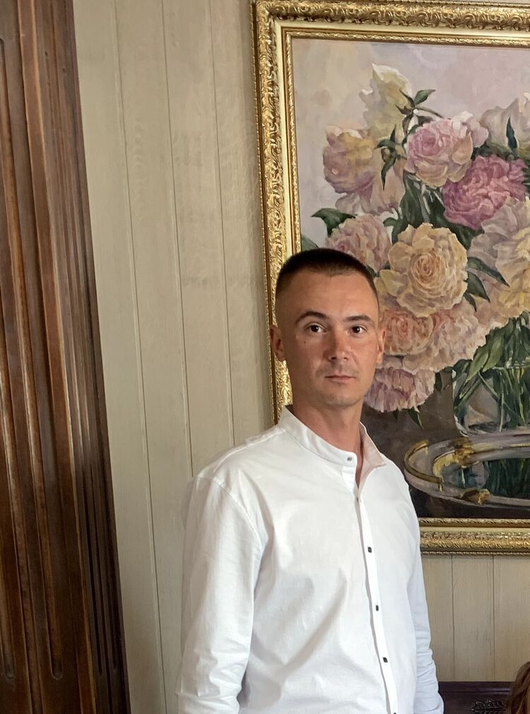  42139791  Vitalik, 32 ,    
