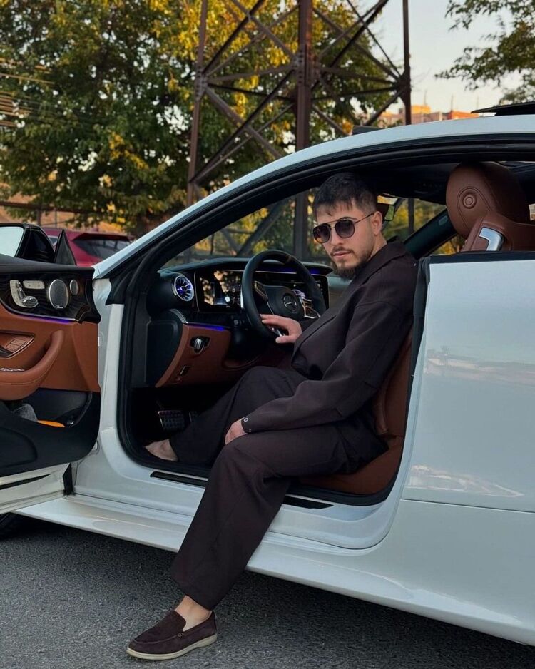  54713361  Iago, 30 ,    