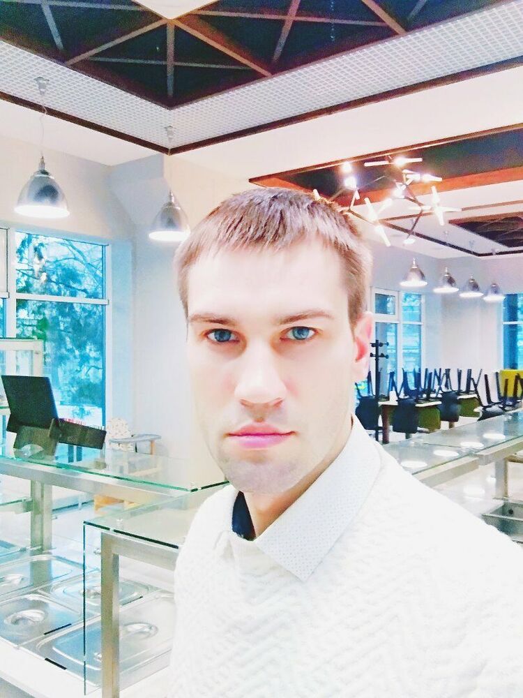  28916721  A Viktor O, 33 ,    