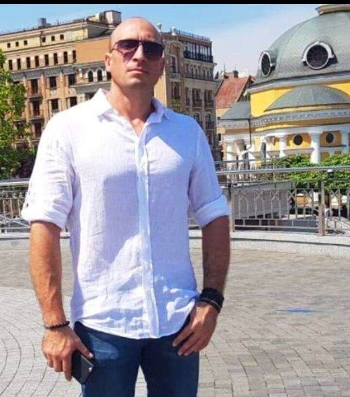  ,   Alex, 41 ,   ,   , c 