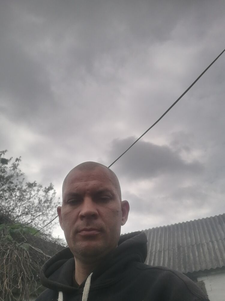  51968381  , 37 ,    