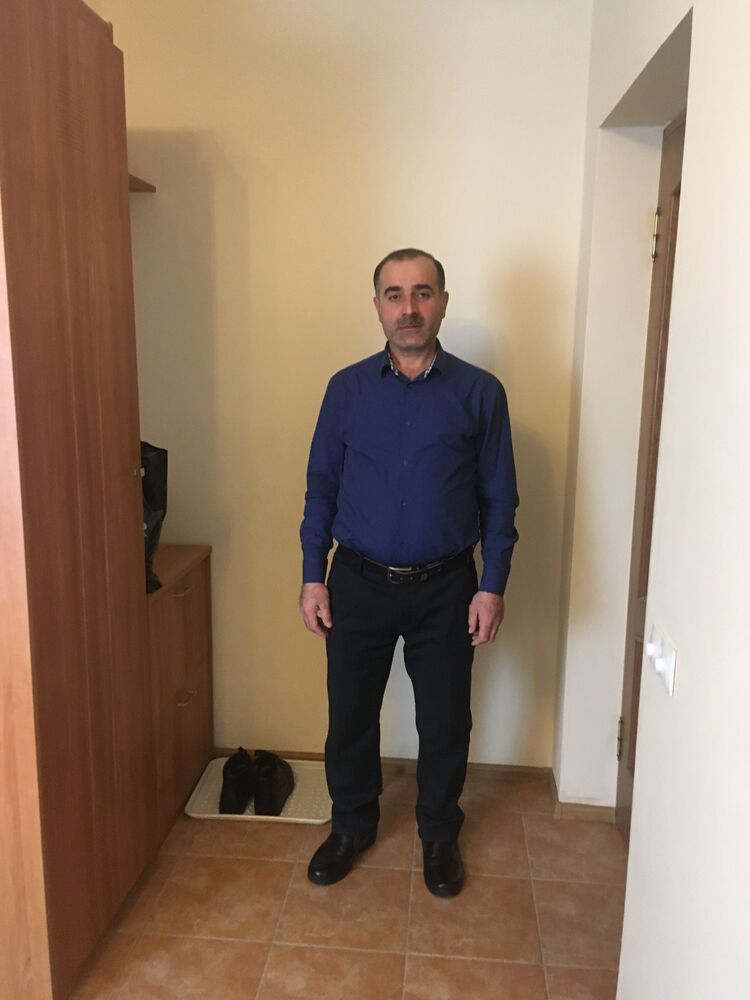  28233161  , 49 ,    
