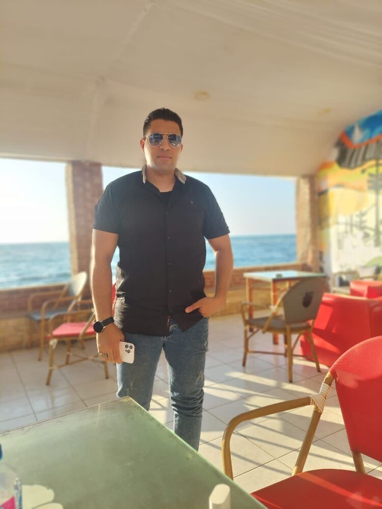  42974331  Ahmed, 32 ,    