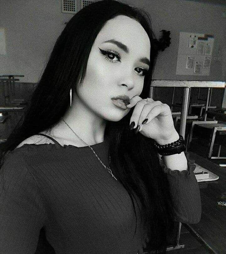  31797331  , 22 ,    