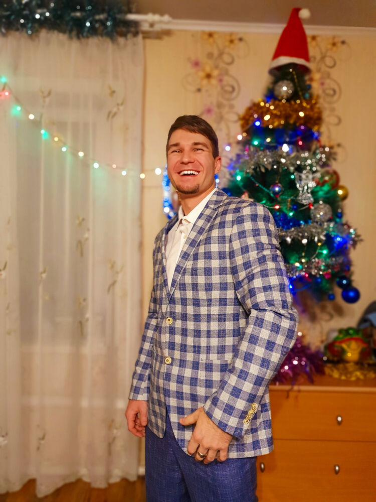  ,   Zakhar, 25 ,   ,   