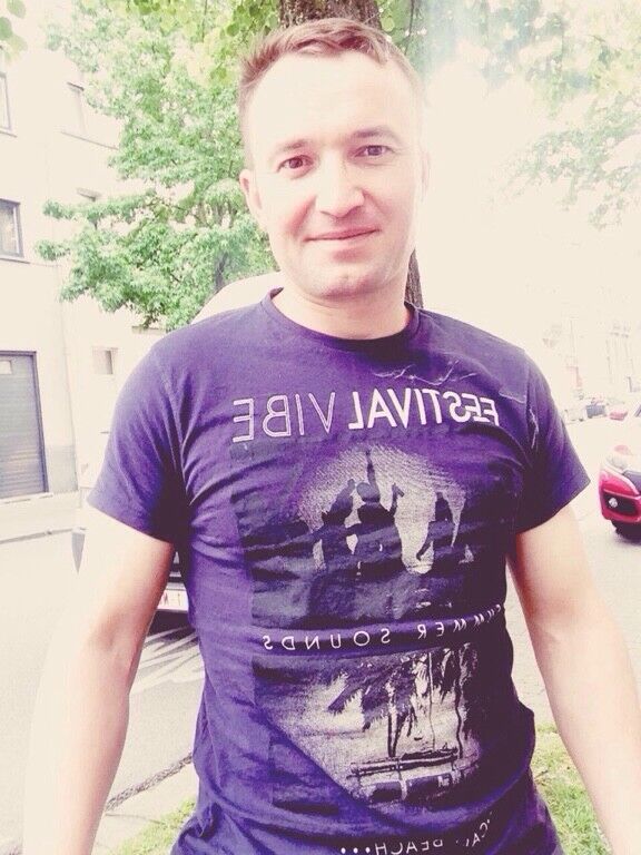  ,   Oleg, 42 ,   