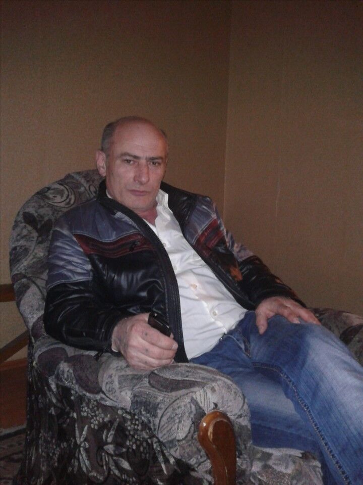  6842951  Karen, 59 ,    