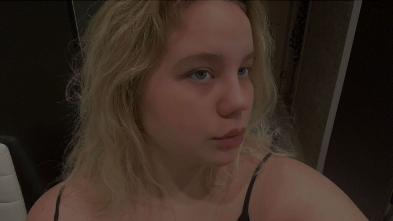  ,   Jekaterina, 18 ,     , c 