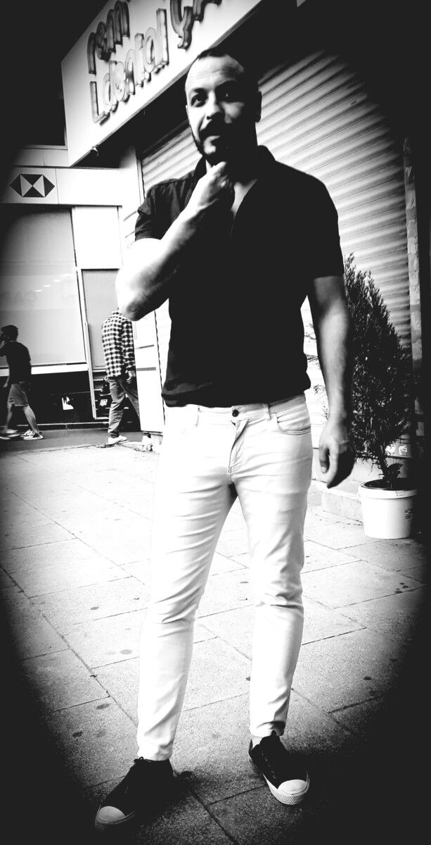  ,   Hakan, 40 ,   ,   , c 