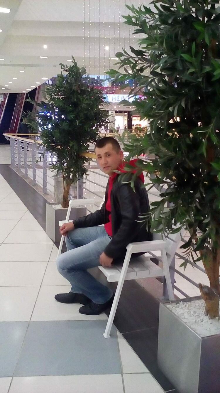  33199241  Sarvar, 38 ,    
