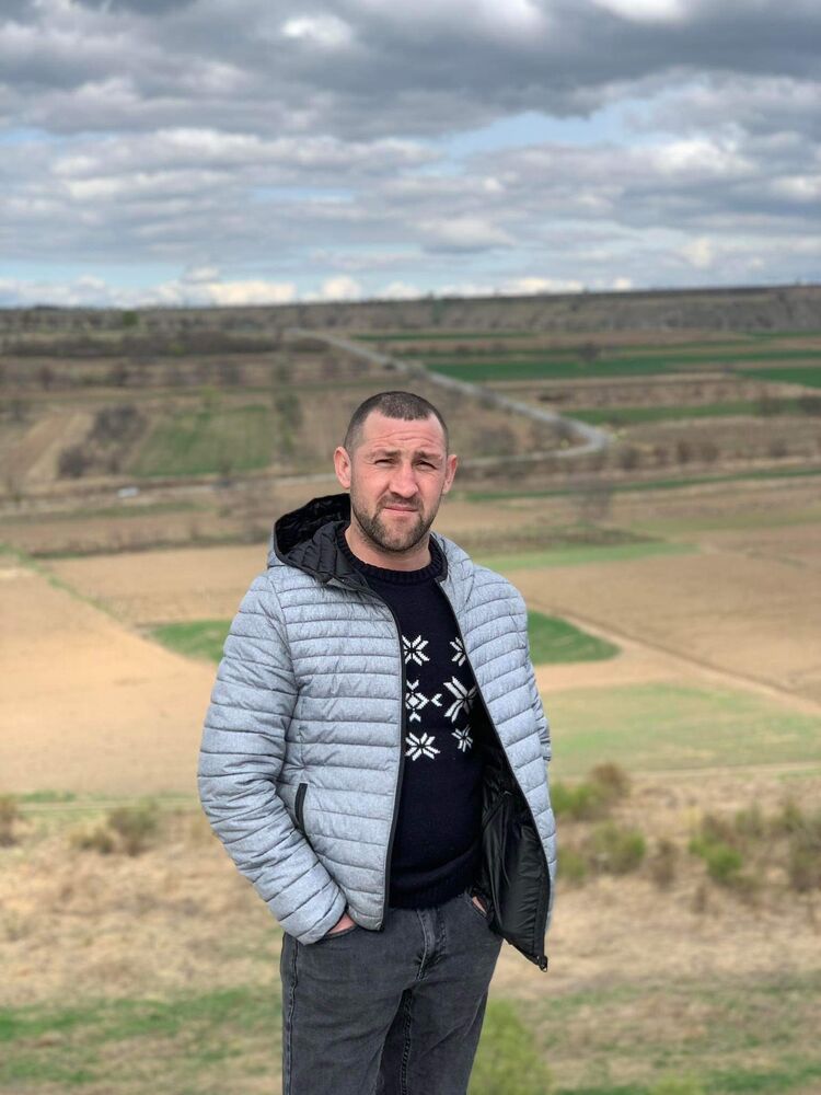  27047461  Dima, 35 ,    