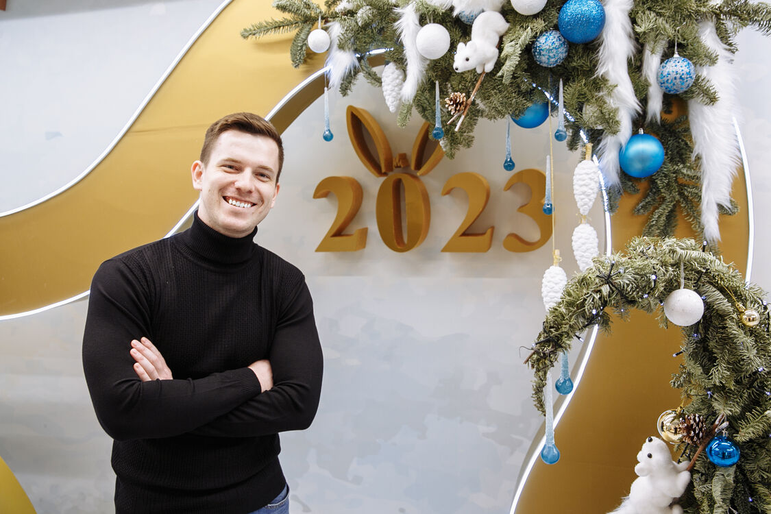  ,   Alex, 30 ,     , c 