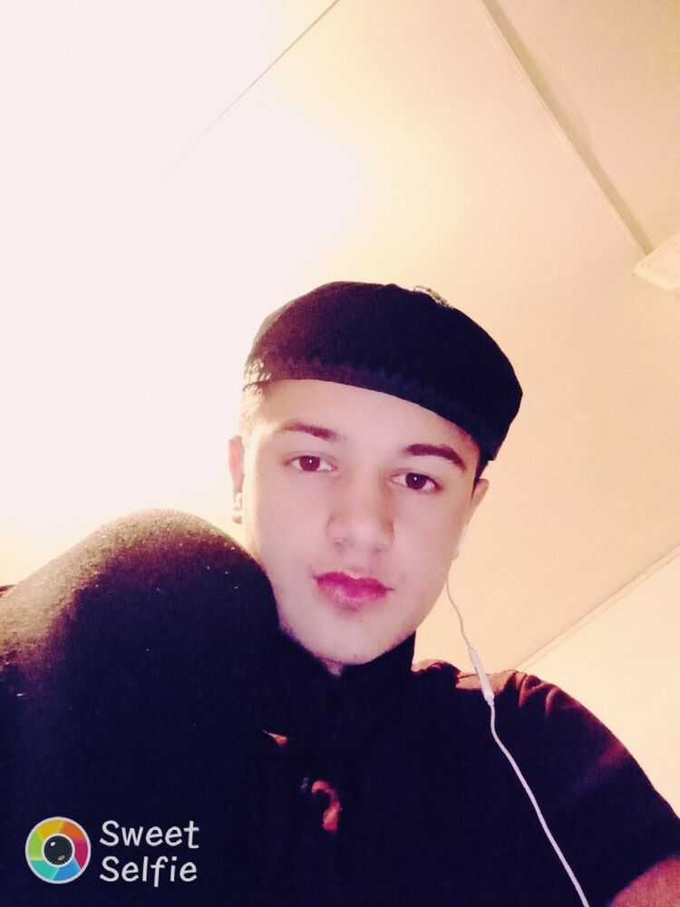  19765761  Alik, 25 ,    