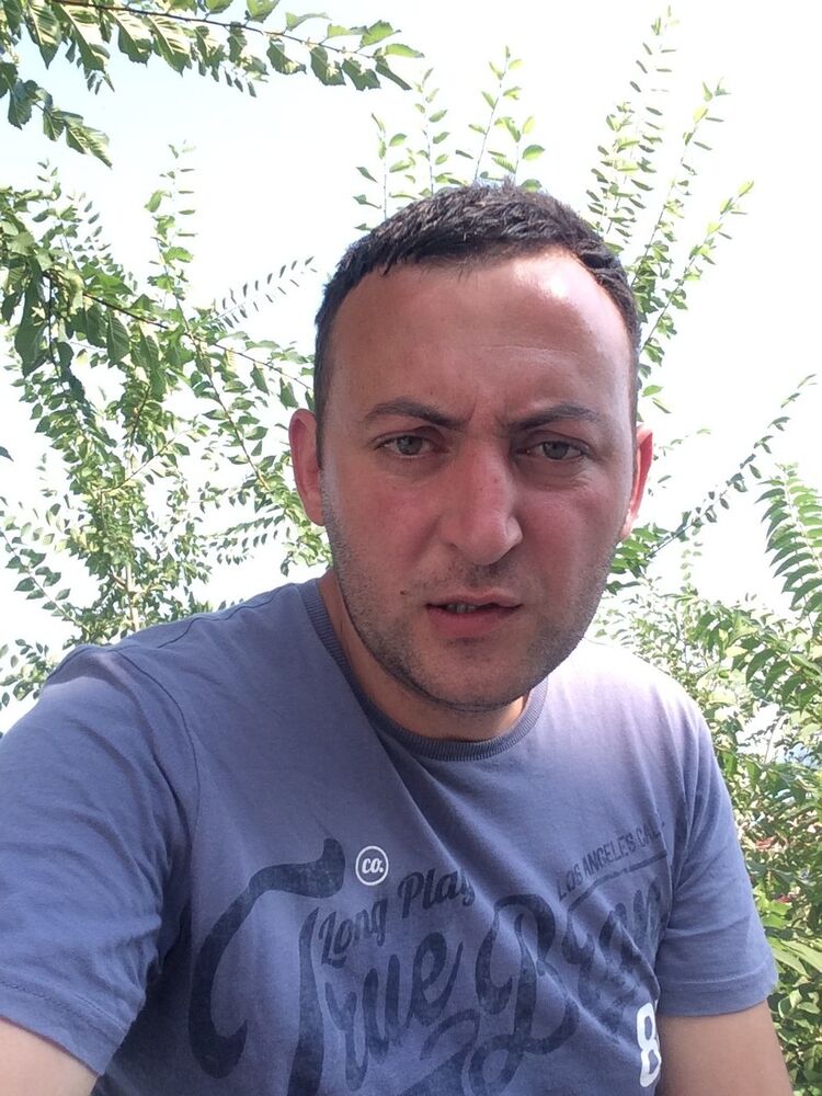  ,   Aliko, 41 ,   