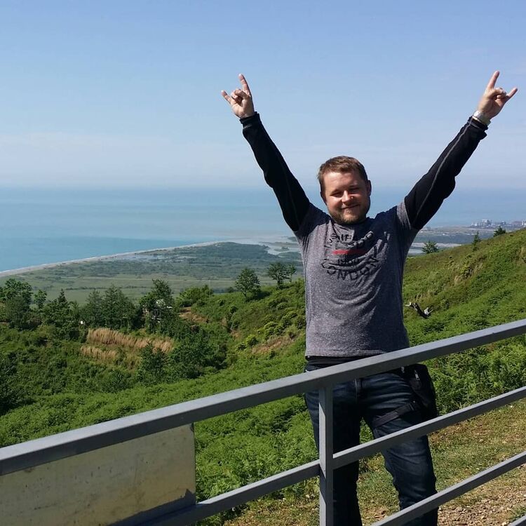  ,   Denis, 40 ,   ,   , c 