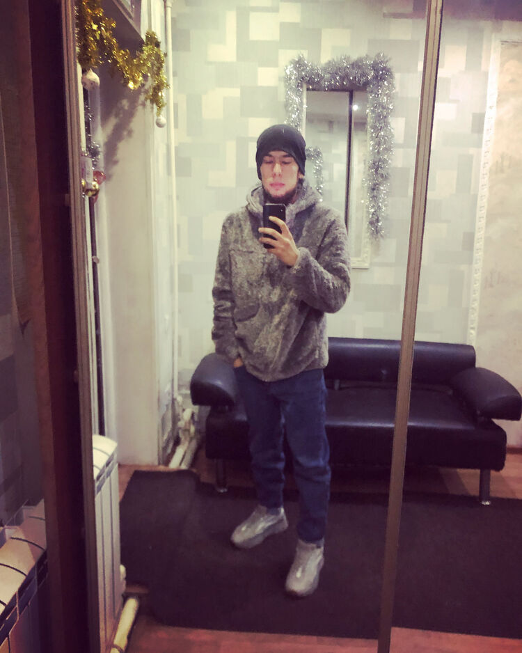  32105861  Muhammadjon, 25 ,    New York City