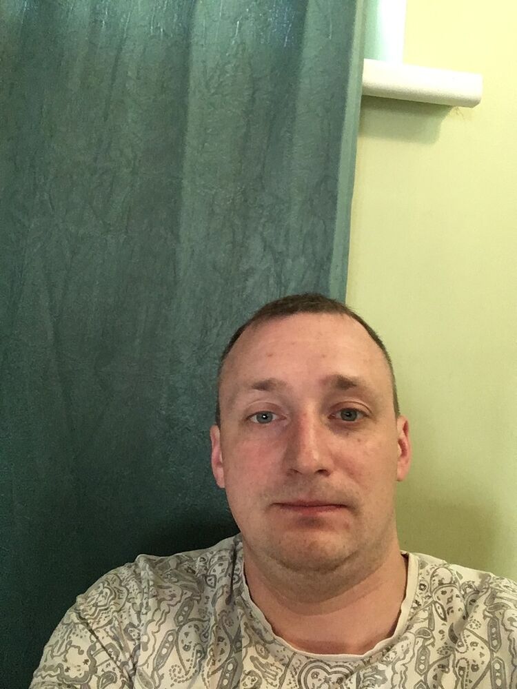 ,   Serega, 39 ,   