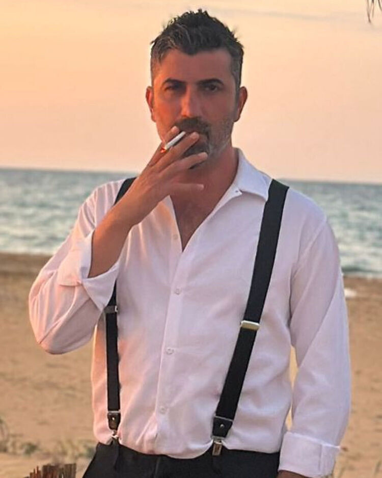  Esenyurt,   Ali, 39 ,   ,   