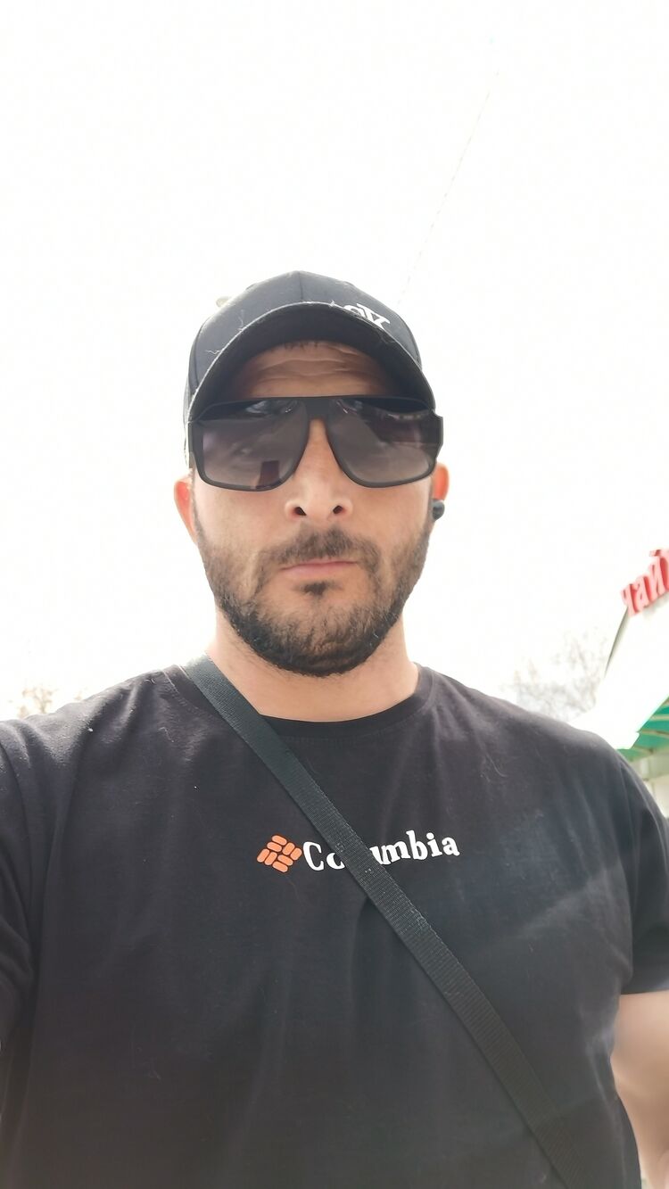  ,   Armen, 30 ,   ,   
