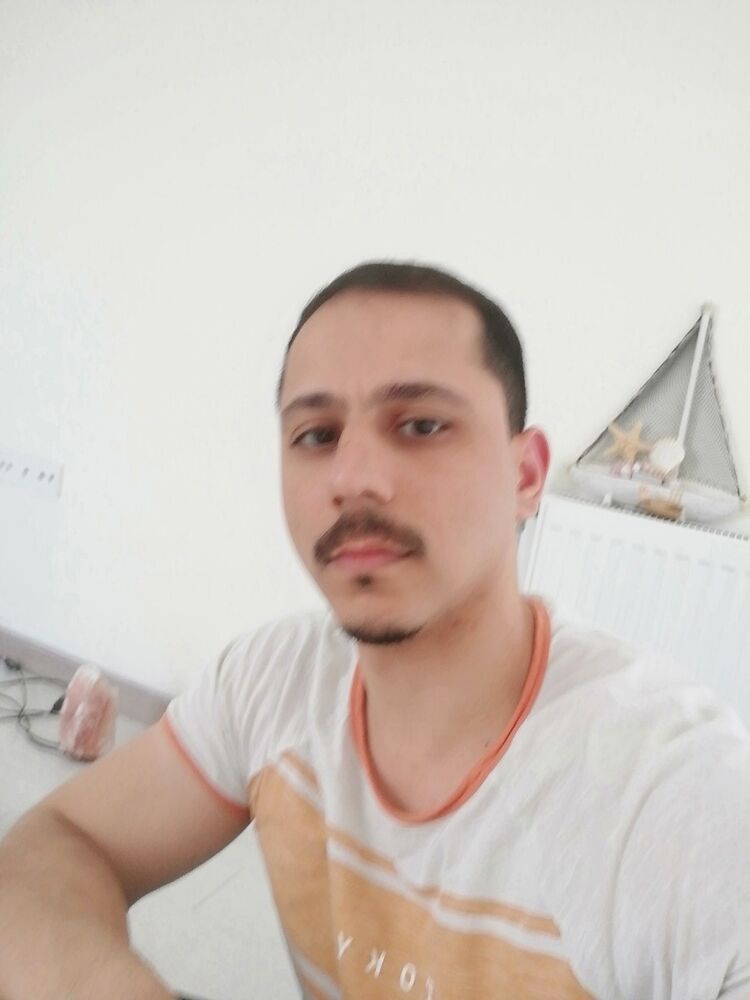  Esenyurt,   Mustafa, 38 ,   ,   , c 
