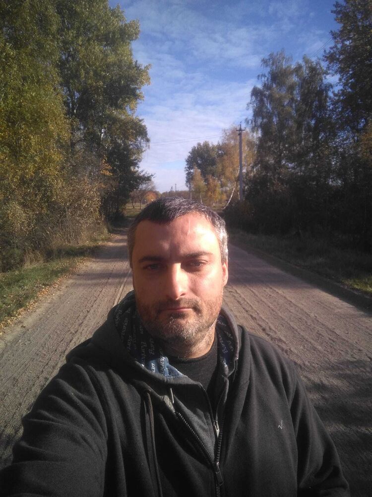  46053261  , 29 ,    