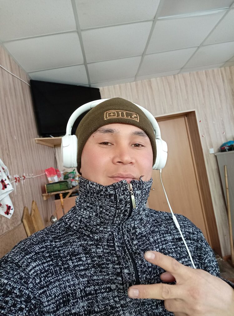  45846271  , 33 ,    
