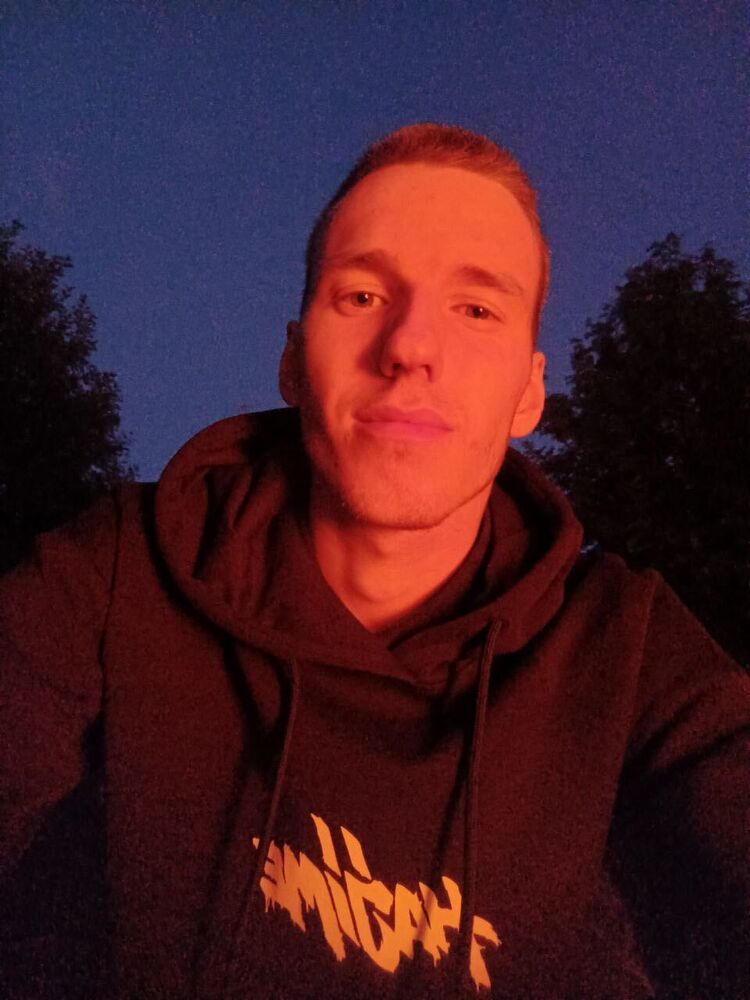  47059521  Maksim, 22 ,    -
