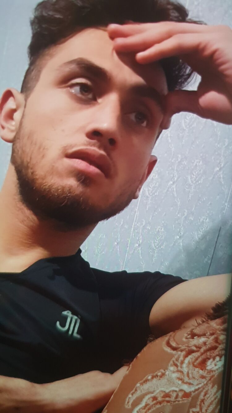  ,   Akbar, 26 ,   ,   