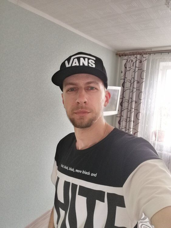  ,   Denis, 34 ,   ,   , c 