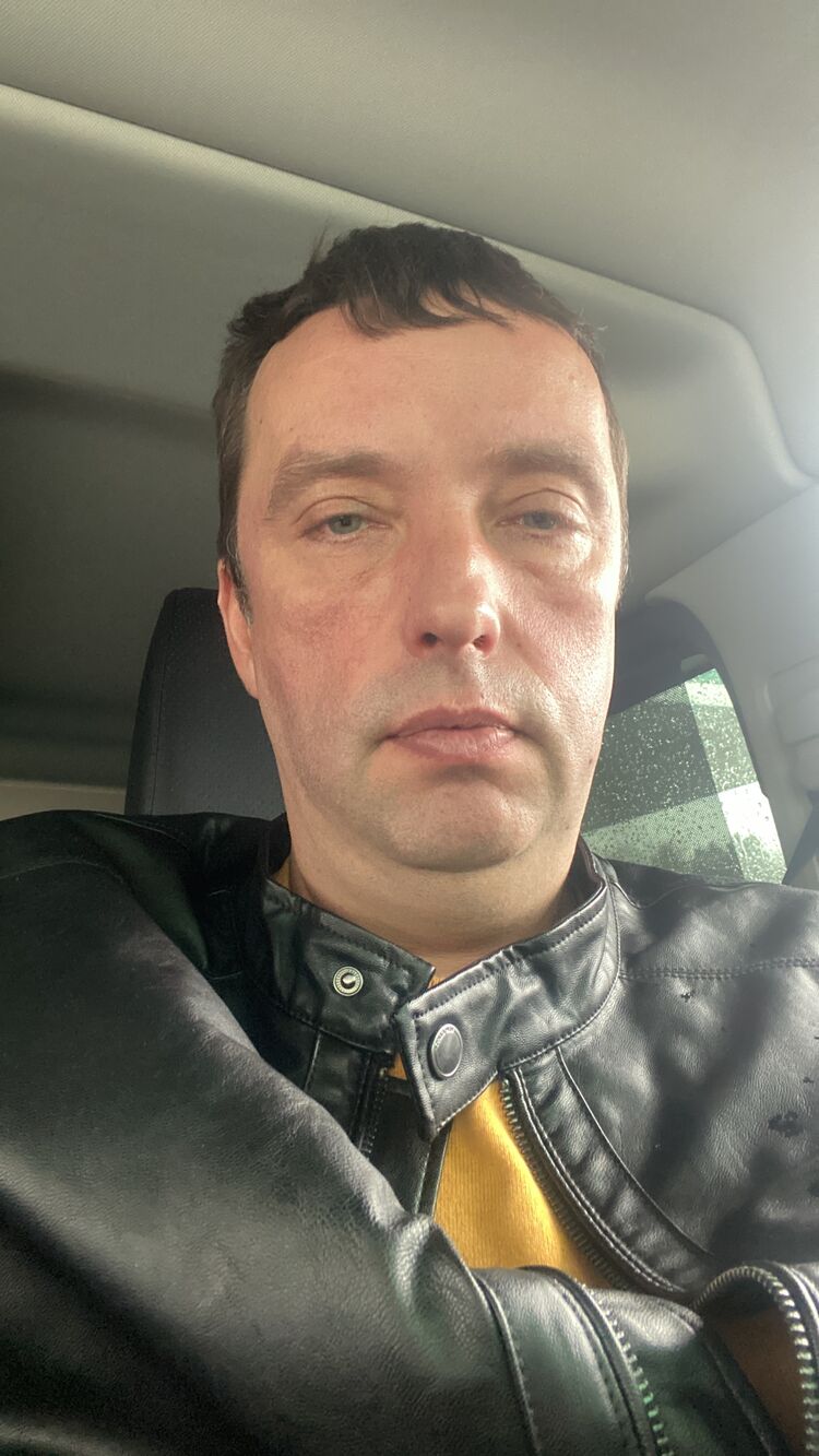  27669141  Alex, 46 ,    