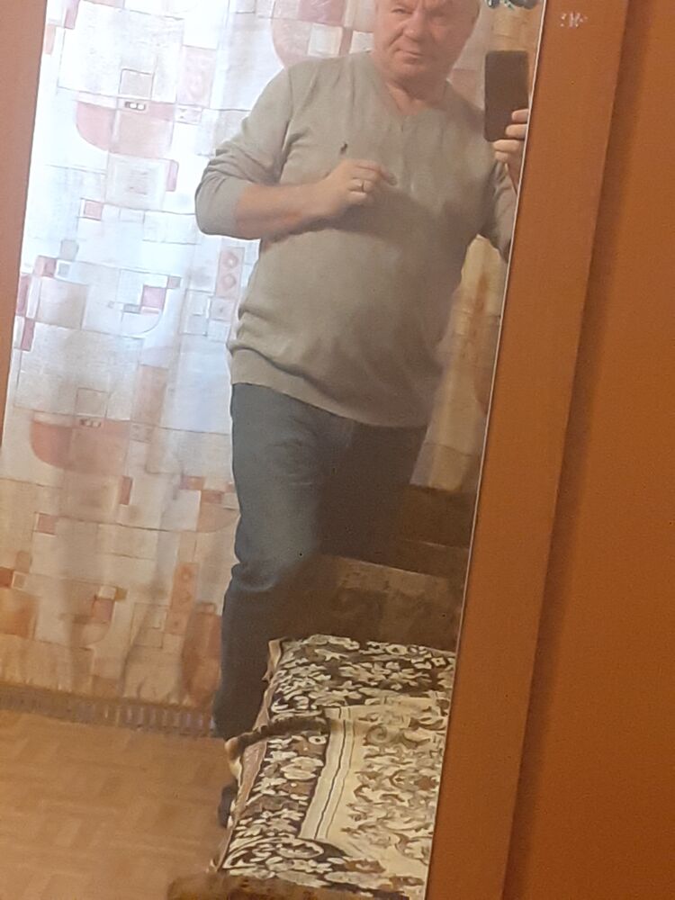  ,   Alexander, 61 ,   c 