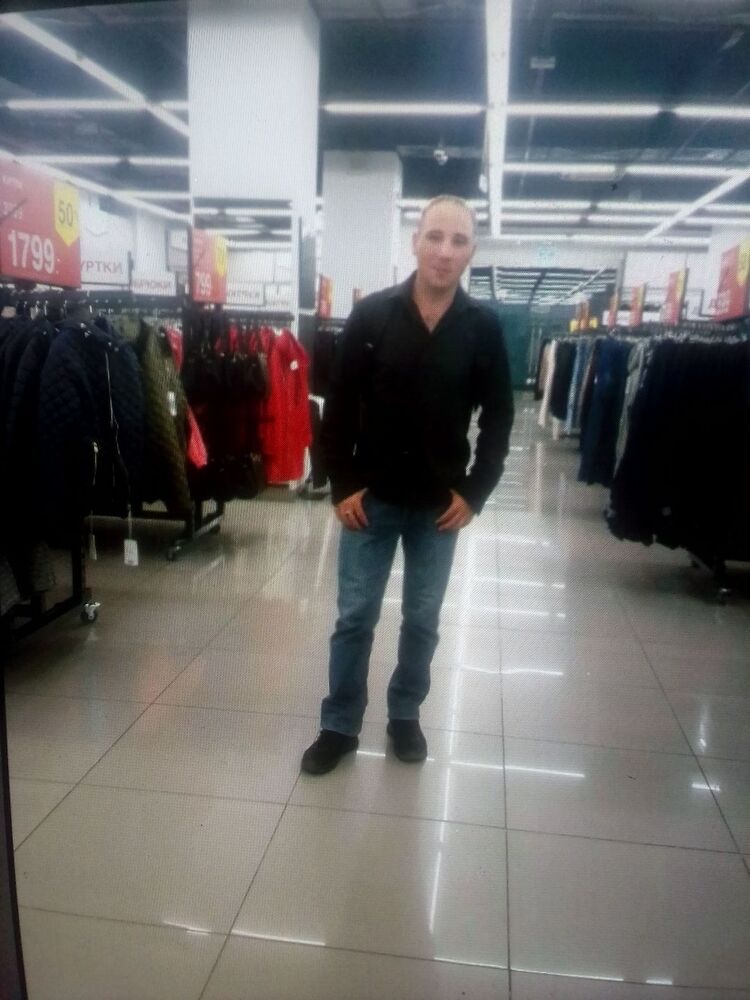  36644761  Aleksei, 35 ,    